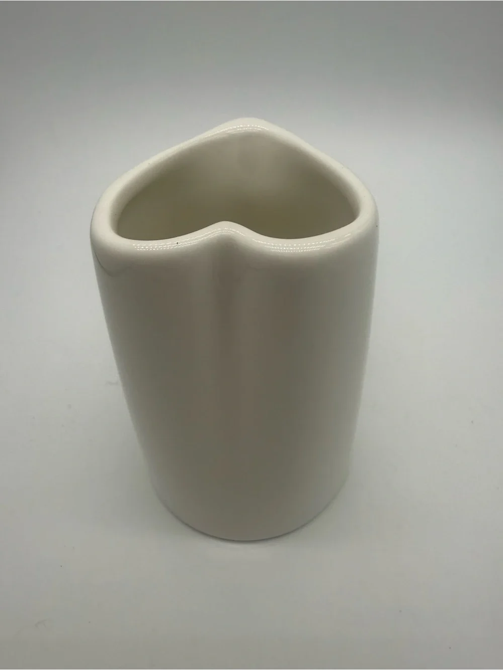 Potter's Studio Heart Shaped Rim Milk Pitcher Creamer Ceramic White Farmhouse